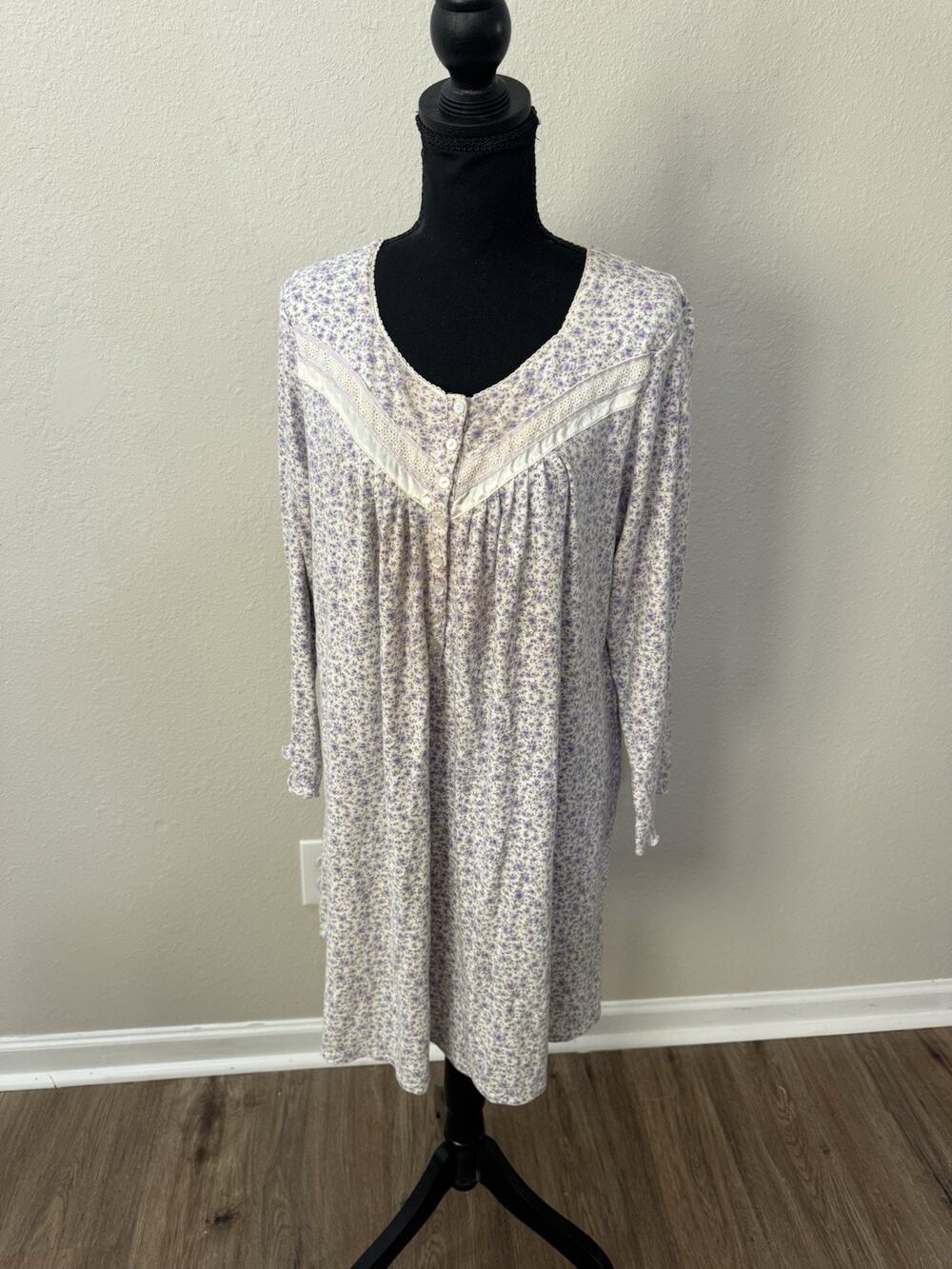 Aria Collection Nightgown M Medium Purple Floral Lace Yoke Sleepwear Cottagecore